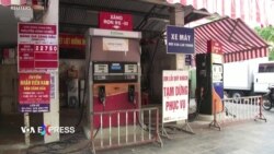Người dân Việt Nam chật vật giữa tình trạng thiếu xăng dầu lan rộng