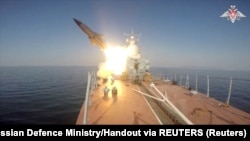 Nga bắn tên lửa chống hạm Moskit vào mục tiêu trên Biển Nhật Bản (ảnh do Bộ Quốc phòng Nga công bố, 28/3).