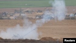 Israel pháo kích từ các vị trí trên biên giới với Gaza hôm 29/10.