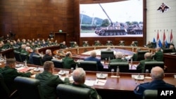 Ảnh do cơ quan báo chí của Bộ Quốc phòng Nga công bố vào ngày 9/8/2023, cho thấy quang cảnh cuộc họp của Bộ trưởng Quốc phòng Nga Sergei Shoigu với các quan chức quân sự ở Moscow.