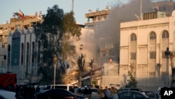 Một tòa nhà đổ sập bên trong khu phức hợp Đại sứ quán Iran ở thủ đô Damascus của Syria, 1/4/2024.