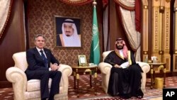امریکی وزیر خارجہ بلنکن اور سعودی ولی عہد شہزادے محمد بن سلمان کی بدھ کو جدہ میں ملاقات ،فوٹو اے پی 7 جون 2023