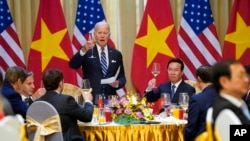 Chủ tịch Thưởng chủ trì tiệc chiêu đãi Tổng thống Joe Biden sau khi hai nước nâng cấp quan hệ lên đối tác chiến lược toàn diện