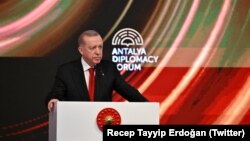 Antalya Forumu’nda konuşan Cumhurbaşkanı Erdoğan’ın ana gündemi Gazze’ydi. 
