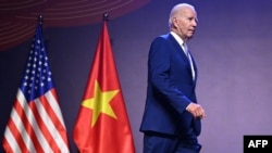 Tổng thống Mỹ Joe Biden tại cuộc họp báo hôm 10/9 ở Hà Nội trong ngày đầu tiên ông tới thăm Việt Nam giữa lúc Trung Quốc ngày càng tham vọng mở rộng ảnh hưởng trong khu vực.