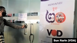 Chính phủ Campuchia ra lệnh đóng cửa hãng tin VOD vào ngày 13/2/2013.