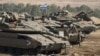 اسرائیل لبنان سرحد پر اسرائیلی ٹینک تعینات ہیں۔فوٹو اے پی