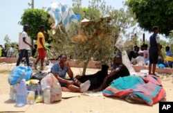 سفیکس ، تیونس میں تارکین وطن بے سرو سامانی کی حالت میں ، فوٹو اے پی ، 7 جولائی 2023