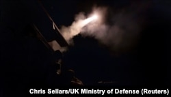 Chiến hạm HMS Richmond của Anh, với nhiệm vụ bảo vệ tàu thuyền ở Biển Đỏ khỏi các cuộc tấn công của phiến quân Houthi, đã bắn hạ các thiết bị bay không người lái của Houthi đang hướng về tàu trên Biển Đỏ vào ngày 9/3/2024.