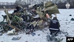 Hiện trường vụ tai nạn máy bay vận tải quân sự IL-76 của Nga ở vùng Belgorod.
