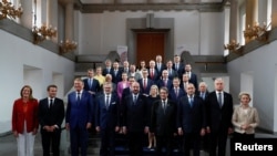 Các nhà lãnh đạo EU trong cuộc họp thượng đỉnh ở Lâu đài Prague