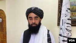 کابل میں القاعدہ سربراہ ایمن الظواہری کی امریکی ڈرون حملے میں ہلاکت کے معاملے پر گفتگو کرتے ہوئے ذبیح اللہ مجاہد کا کہنا تھا کہ اس حوالے سے تحقیقات جاری ہیں جس کے بعد ہی کوئی حتمی بیان جاری کیا جائے گا۔
