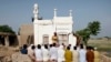 ایک دن قبل ہی لوگوں کا روزہ ختم کرا کر عید کا اعلان کرنے والے امام مسجد پر مقدمہ درج