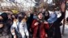 کابل میں خواتین تعلیم پر پابندیوں کے خلاف احتجاج کر رہی ہیں۔ 22 دسمبر 2022۔ فوٹو اے ایف پی