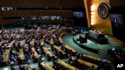 Phiên họp diễn ra cuộc bỏ phiếu đình chỉ tư cách thành viên của Nga trong Hội đồng Nhân quyền diễn ra tại trụ sở Liên Hiệp Quốc vào ngày 7/4/2022. 