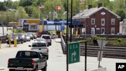 Cửa khẩu Calais ở bang Maine của Hoa Kỳ thông với tỉnh New Brunswich của Canada.