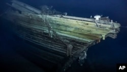 انٹارکٹک کے قریب یخ سمندر کی گہرائی سے دریافت ہونے والی سو سال پرانی کشتی اچھی حالت میں ہے۔