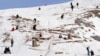 یورپ: موسمِ سرما کے عروج پر غیر معمولی گرم موسم، اسکی شائقین برف کی کمی سے پریشان