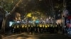 Trung Quốc câu lưu nhà báo BBC đưa tin về các cuộc biểu tình COVID-19