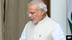 Ông Modi nói hai thỏa thuận này sẽ làm cho những mối quan hệ quốc phòng giữa hai nước sâu rộng thêm.