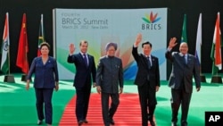 Các nhà lãnh đạo các nước thuộc nhóm BRICS dự hội nghị