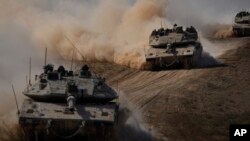 اسرائیل کے ٹینک غزہ کی جانب بڑھ رہے ہیں۔