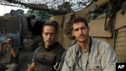 لیبیا جنگ کا نشانہ بننے والے صحافی اور فلم ساز ٹم ہیتھرنگٹن