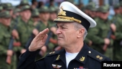 Đô đốc Nga Viktor Sokolov.