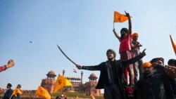 بھارتی کسانوں نے 26 جنوری کو نئی دہلی کے لال قلعے پر دھاوا بول دیا تھا۔