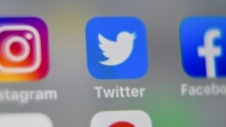 حکام کے مطابق ٹوئٹر کے نئے فیچر کا مقصد تمام صارفین کو غلط معلومات کا مقابلہ کرنے کے لیے تیار کرنا ہے۔ (فائل فوٹو)