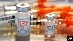 Vaccine mà Vingroup nhận chuyển giao từ công ty Mỹ được bào chế theo công nghệ mRNA, tương tự như vaccine Pfizer và Moderna. 