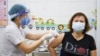 Việt Nam thúc đẩy tăng tốc tiêm vaccine COVID-19