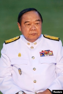 Phó Thủ tướng Thái Lan Prawit Wongsuwan bênh vực cho các thẩm quyền đặc biệt của quân đội.