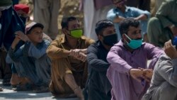 کرونا وائرس کے باعث پاکستان میں ہزاروں افراد کے بے روزگار ہونے کا خدشہ طاہر کیا جا رہا ہے۔