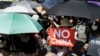 Sinh viên Hong Kong và các ủng hộ viên Đài Loan biểu tình ở Đài Bắc hôm 16/6.