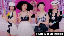 Nhóm nhạc Hàn Quốc BlackPink trong video ca nhạc "Ice Cream".