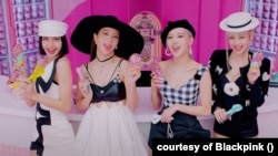 Nhóm nhạc nữ BlackPink của Hàn Quốc được giới trẻ Việt Nam hâm mộ cuồng nhiệt