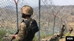 پاکستان نے 2017 میں افغان سرحد پر باڑ لگانے کا عمل شروع کیا تھا۔ 