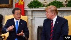 Tổng thống Mỹ tiếp người đồng nhiệm Hàn Quốc hồi tháng Tư 