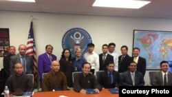 Đoàn đa tôn giáo gặp Uỷ ban Tự do Tôn giáo Quốc tế Hoa Kỳ (USCIRF), ngày 15/5/2017. Ảnh Dương Xuân Lương