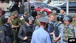 Cảnh sát Nga đang canh giữ tại một cuộc biểu tình
