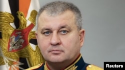 روسی فوج کے ڈپٹی ہیڈ آف جنرل سٹاف لیفٹیننٹ جنرل واڈیم شمرین کو بڑے پیمانے پر رشوت کے الزام میں گرفتار کیا گیا ہے۔ کرپشن کے الزام میں فوج کے کئی اور اعلیٰ عیدے دار بھی حراست میں لیے گئے ہیں۔ 23 مئی 2024