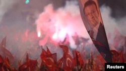 CHP adayı Ekrem İmamoğlu Pazar günü yapılan yerel seçimde eski Çevre Bakanı Murat Kurum’dan 1 milyon fazla oy alarak ikinci kez İstanbul Büyükşehir Belediye Başkanı oldu.  