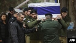 Binh sĩ Israel thiệt mạng được đưa đến nghĩa trang Mount Herzl ở Jerusalem vào ngày 23/1/2024.