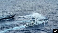 Một vụ va chạm giữa tàu Philippines và tàu Trung Quốc trên Biển Đông