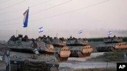 Xe tăng Israel ở biên giới Gaza ngày 12/10/2023.