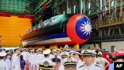 Tàu ngầm tự chế của Đài Loan.