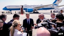 Ngoại trưởng Hoa Kỳ Antony Blinken phát biểu trước báo giới sau cuộc gặp với tổng thống Ai Cập, tại sân bay Cairo, ngày 10/6/2024. Trước chuyến thăm của ông Blinken, một quan chức cấp cao của Hamas đã kêu gọi Hoa Kỳ gây áp lực với Israel để chấm dứt chiến tranh ở Gaza.